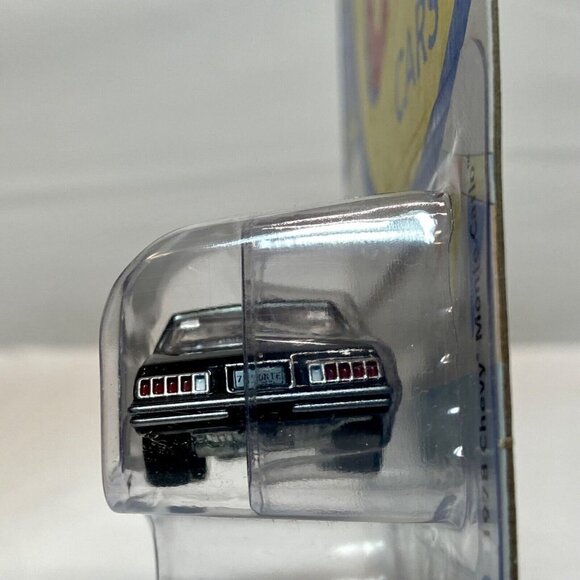 Johnny Lightning 1978 Chevy Monte Carlo Black OK Used Muscle Cars USA NIP 2022 - Picture 8 of 13